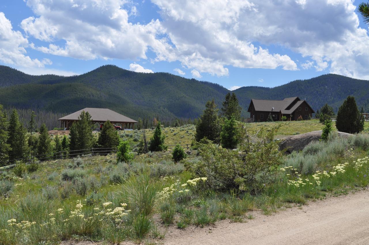 Homestake Lodge Whitehall Ngoại thất bức ảnh