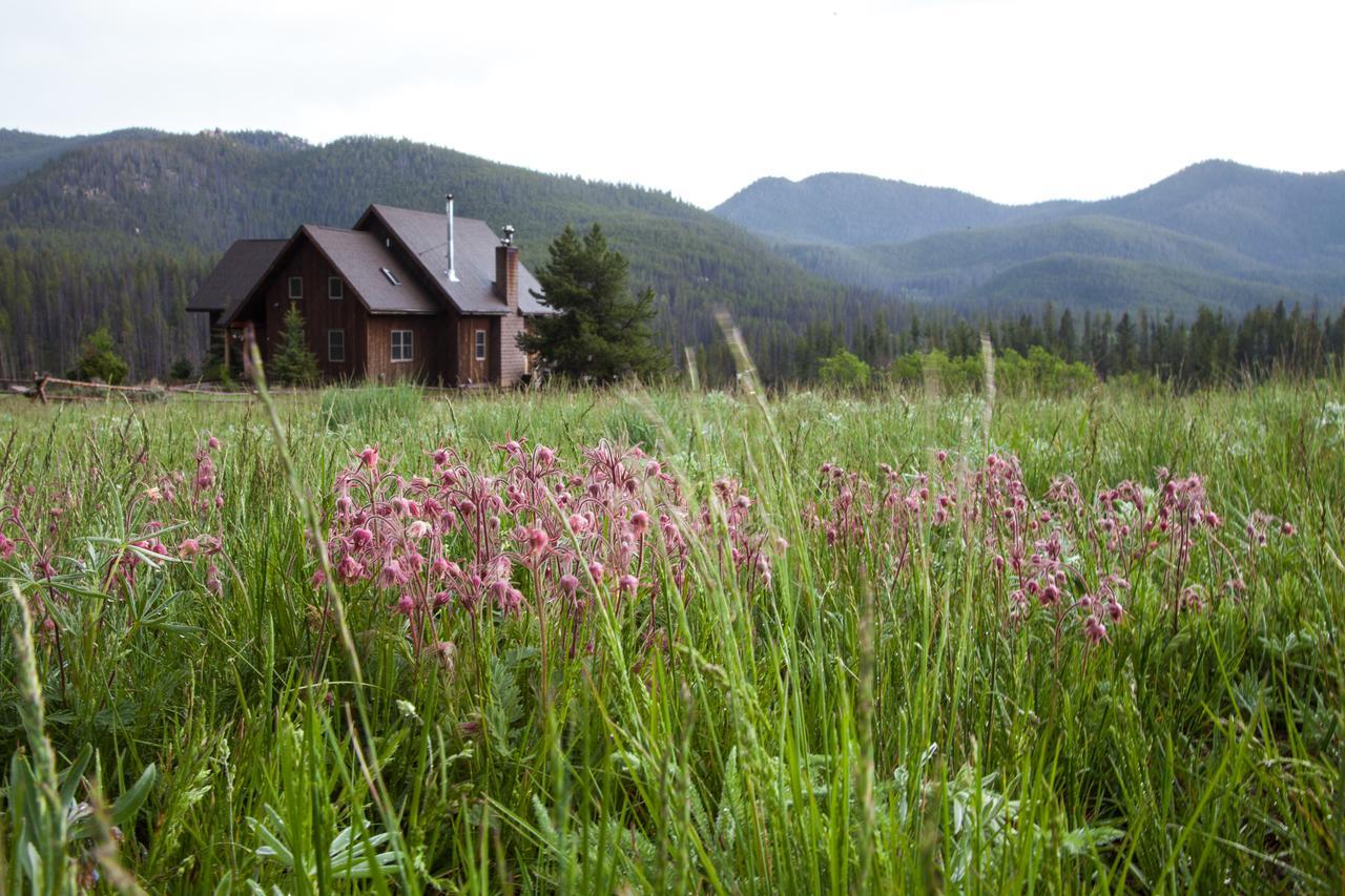 Homestake Lodge Whitehall Ngoại thất bức ảnh
